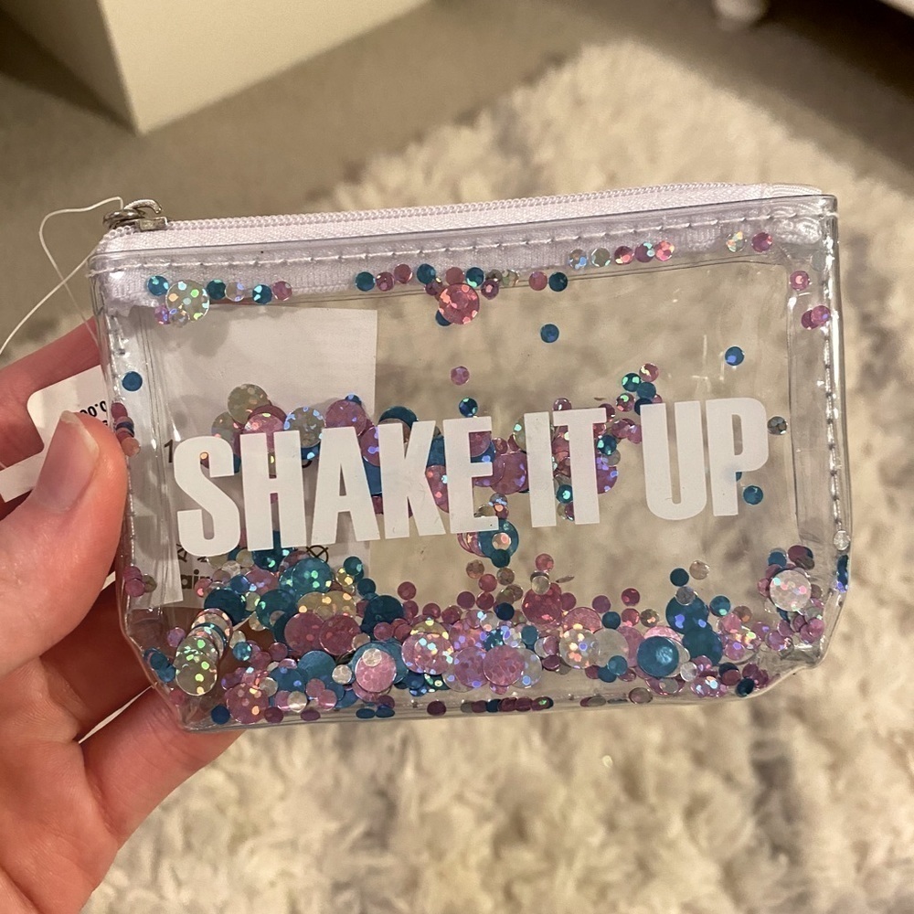 SHAKE It Up Pouch - Claire’s - Picture 2 of 6